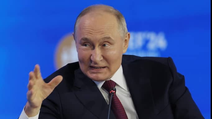 بوتين يتهم الغرب بـ"السرقة"