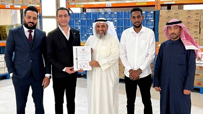 من الطائرة إلى المحتاج.. كيف أنقذت "نعمتي" الكويتية آلاف الأسر من الجوع؟