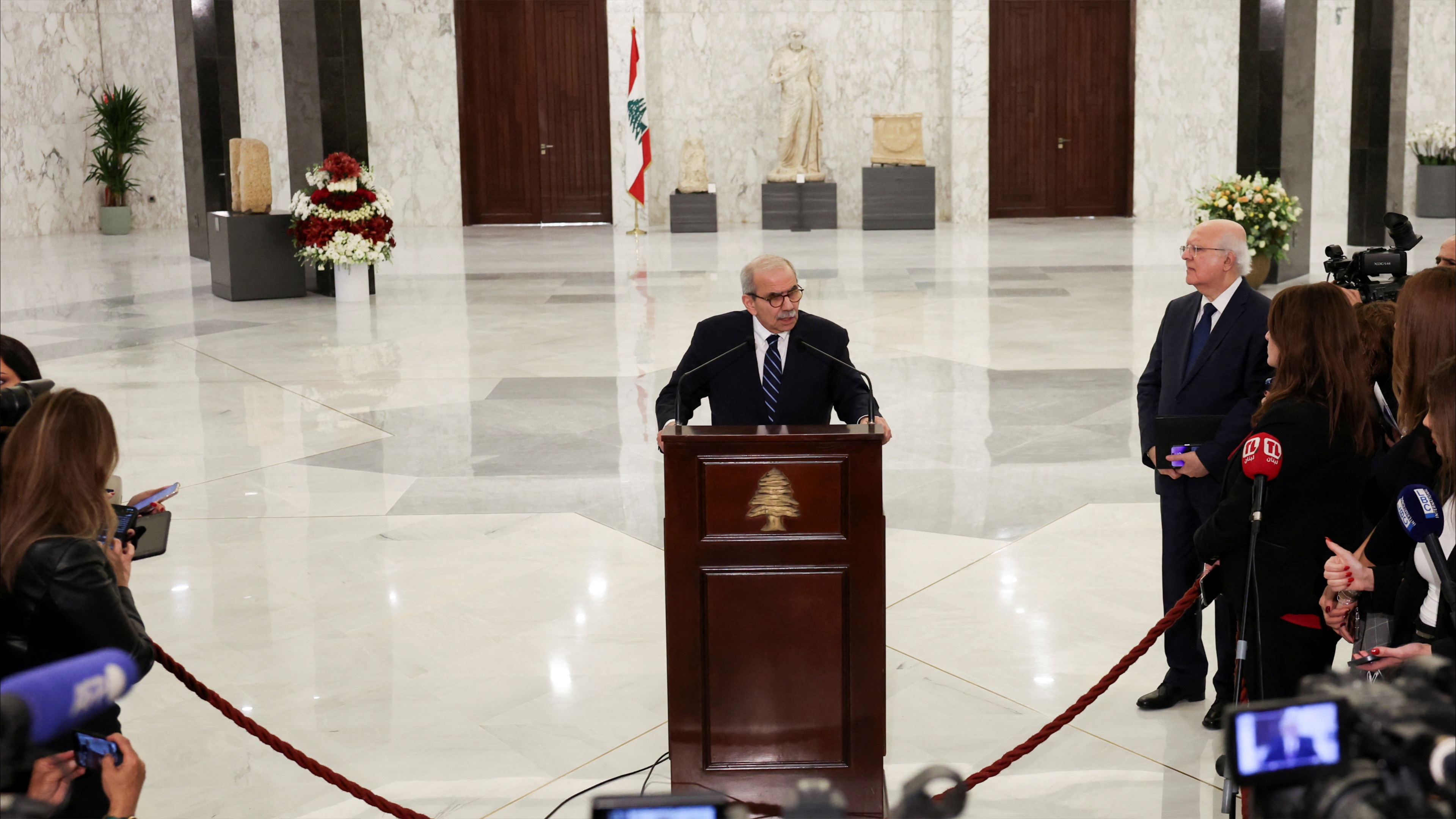 محركات "حكومة سلام" تنطلق اليوم.. 5 تحديات على جدول أعمالها