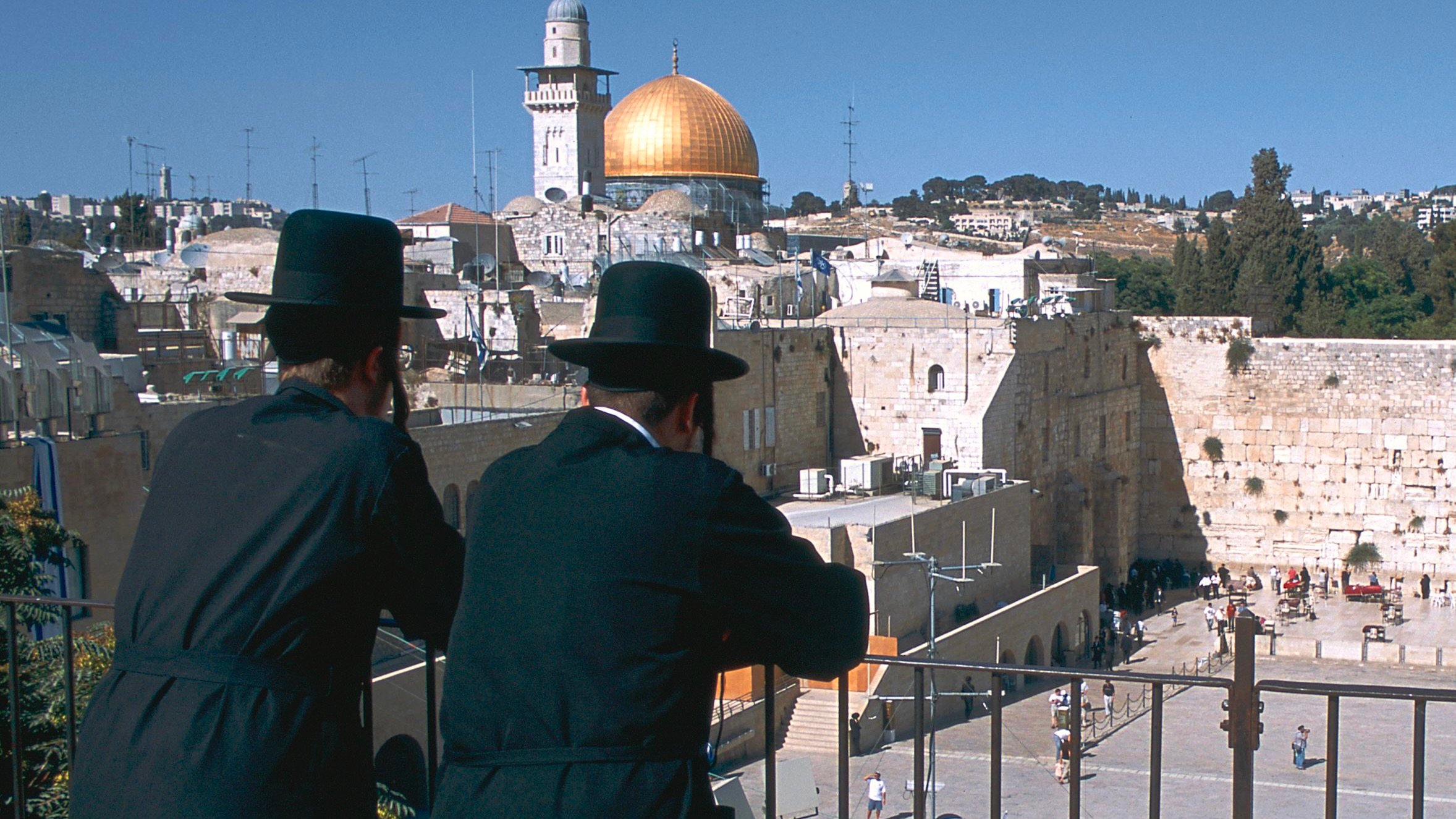 أول بيت يعود لأصحابه في القدس.. كيف طردت "ابتسام" المستوطن؟