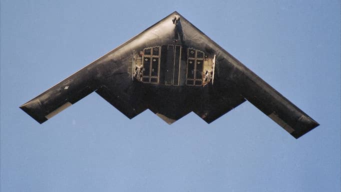 37 ساعة في الجو.. كيف صمد طيارو "مطرقة الليل"؟