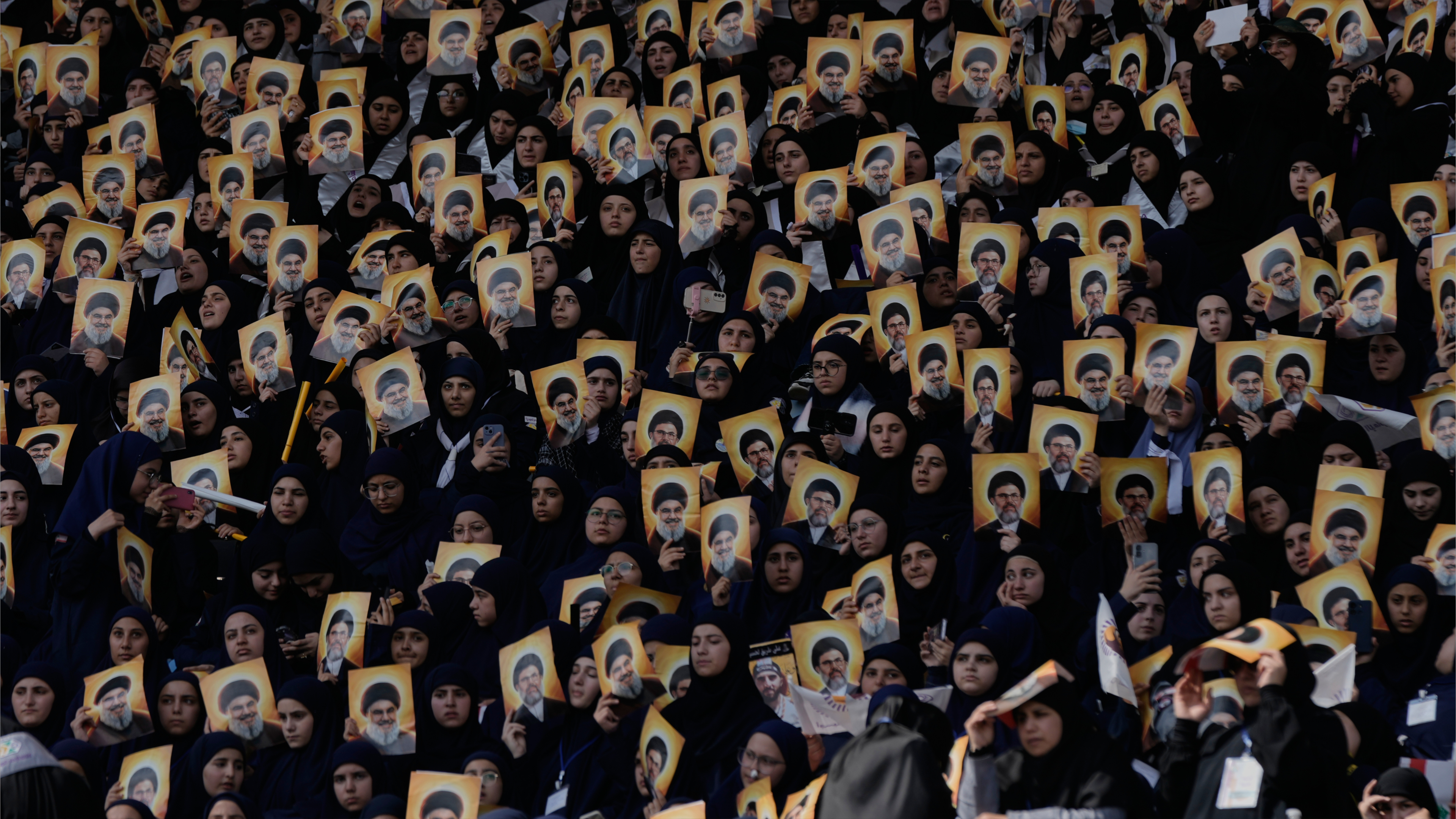 من "خنجر الحزب" إلى دبلوماسية الدولة.. هل يتغيّر لبنان؟