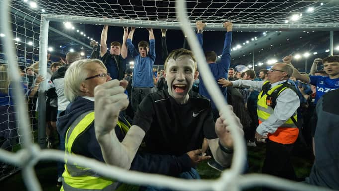 ركلة المليون دولار.. فيفا يطلق أكبر مسابقة مشجعين في كأس العالم