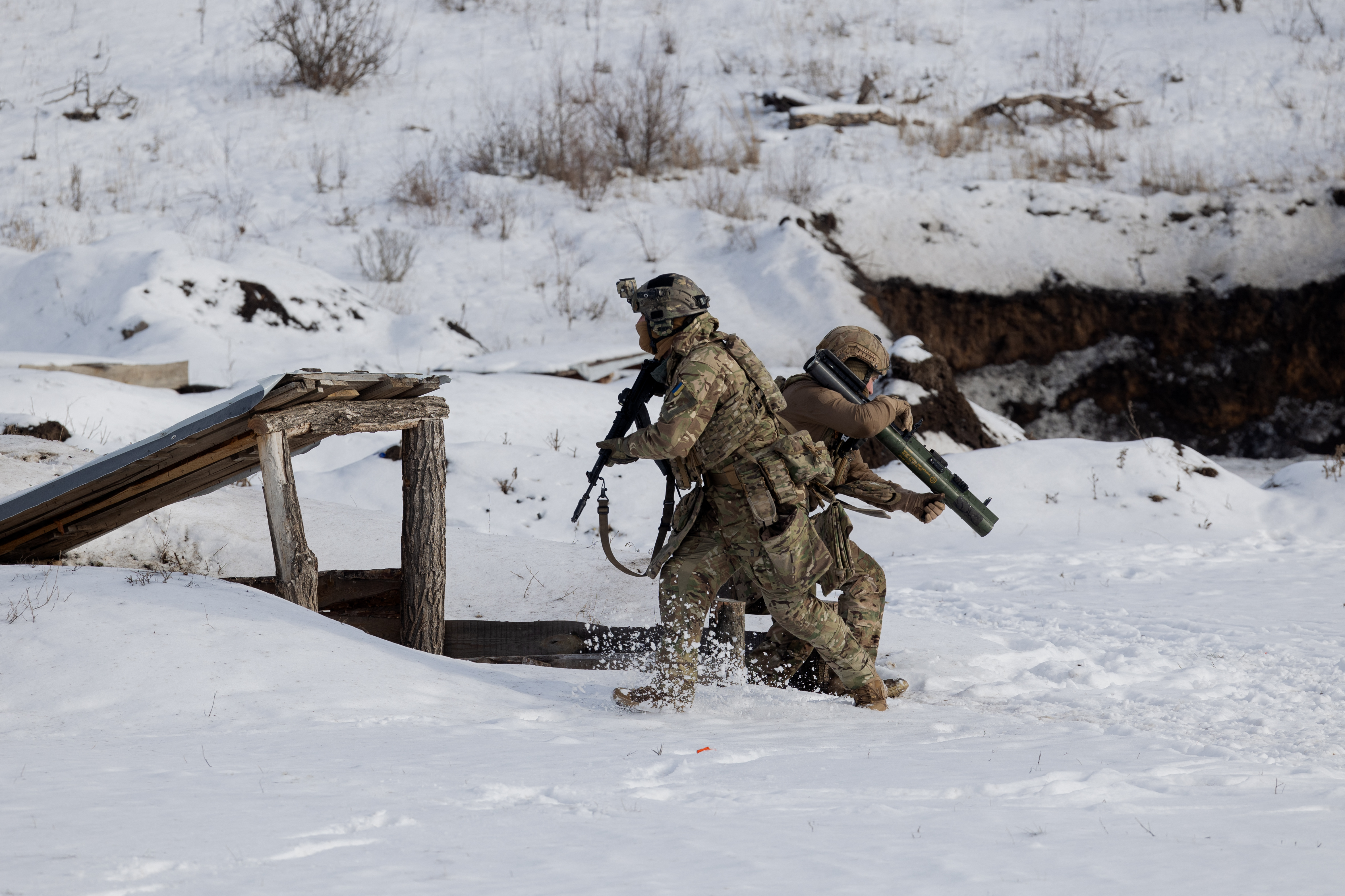 من أفريقيا إلى جبهات أوكرانيا.. شبكة احتيال تحول الحلم إلى كابوس