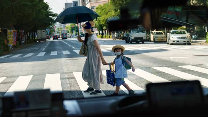 شباب اليابان يعلن الإضراب عن الإنجاب: الوظيفة أهمّ