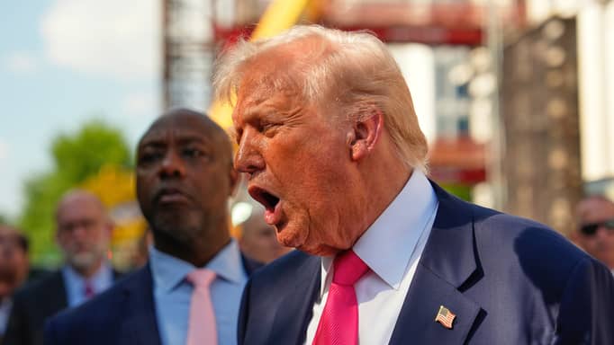 ترامب يُلغي حماية "المتحولين جنسيا" في مدارس أميركية