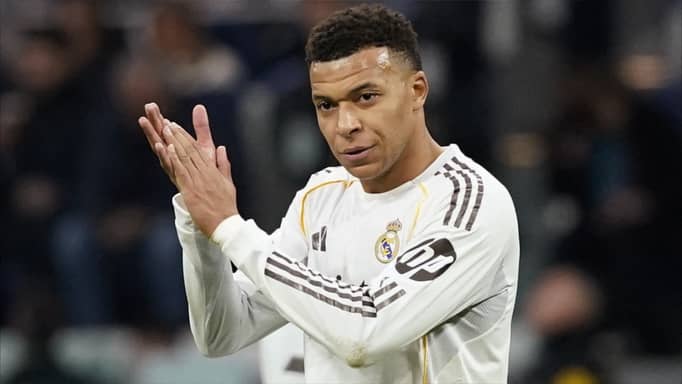 "اليويفا" يغرّم ريال مدريد بسبب تحية نازية!