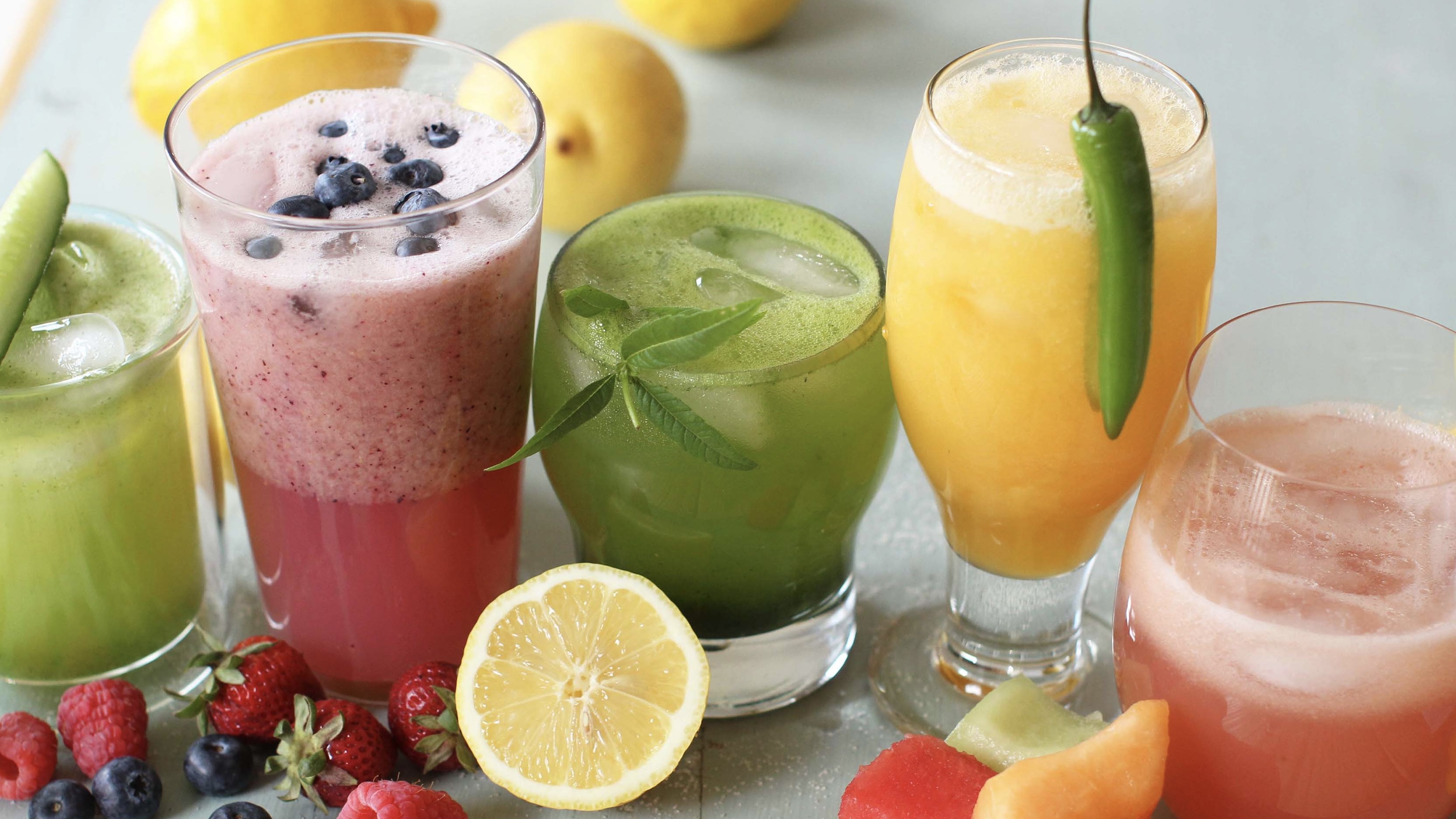 حمية العصائر.. قد "تقتل" معدتك