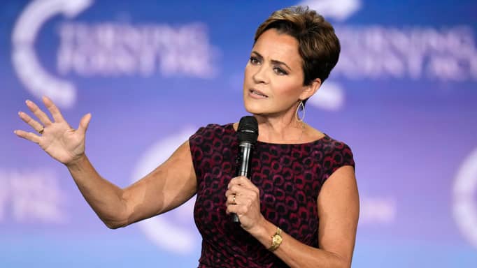 "صوت أميركا" يعود للحياة بأمر المحكمة