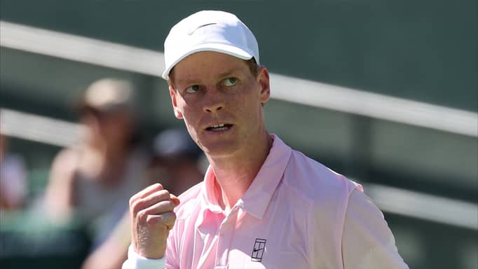 سينر يتقدم في "ميامي" بمشوار الألف نقطة