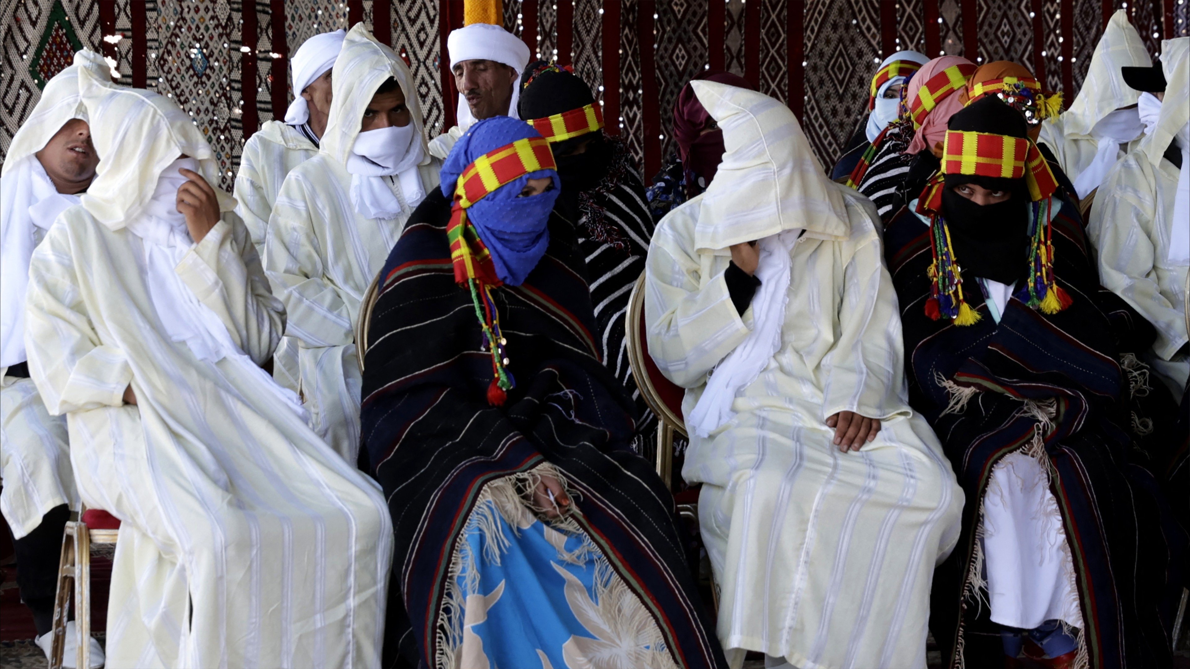 موسم إملشيل المغربي.. لماذا يثير حفل زفاف جماعي الجدل؟