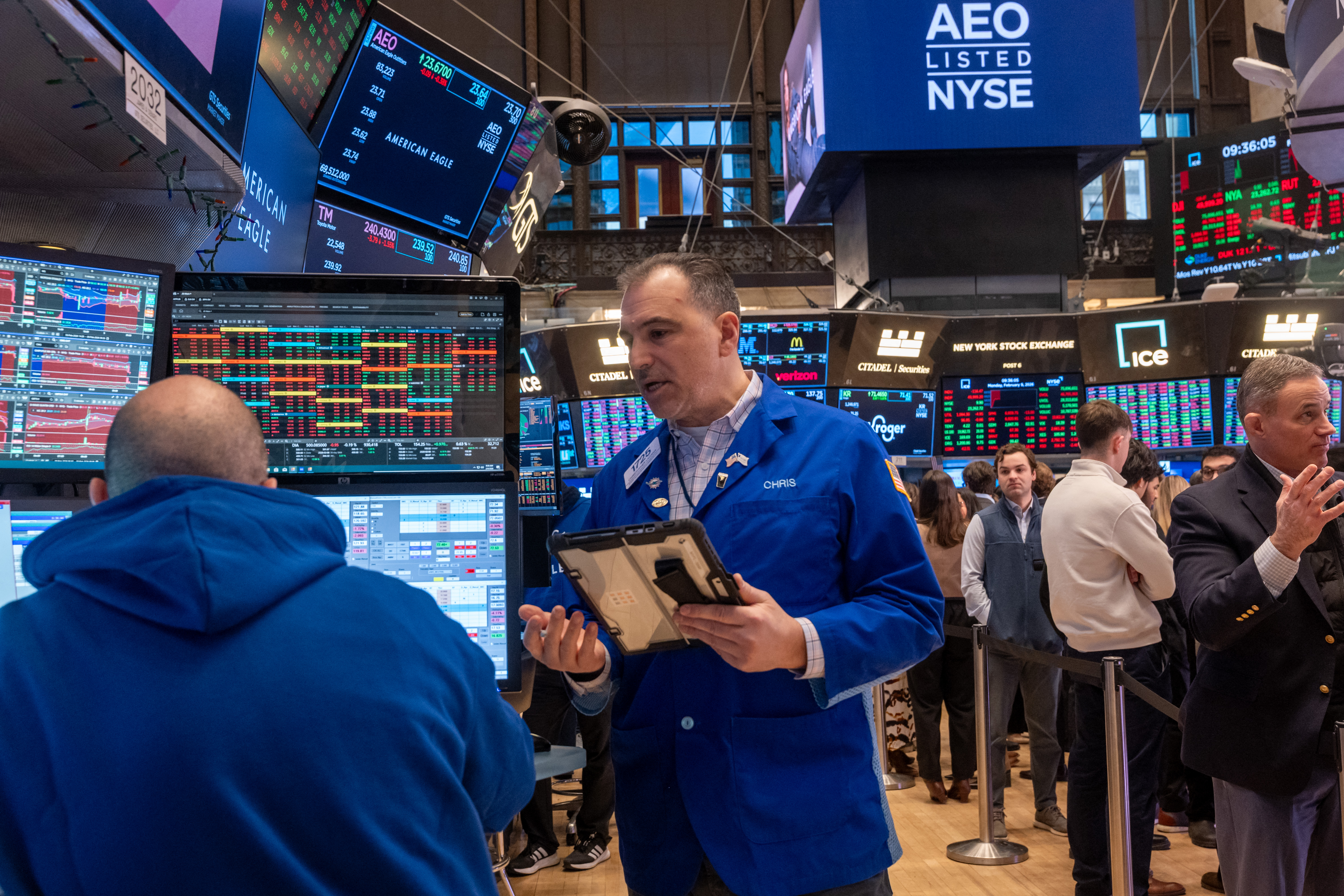 الذهب يتراجع اليوم.. فهل تقلب بيانات التضخم المعادلة؟