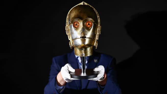 أغلى خريطة في العالم؟.. كنوز "هاري بوتر" و"حرب النجوم" للبيع