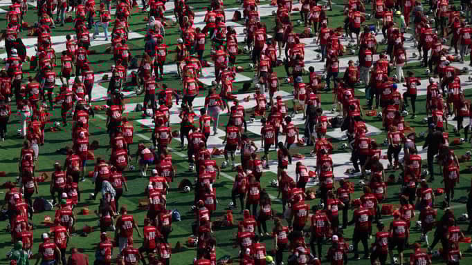 9500 كره في ساحة واحدة.. المكسيك تكتسح "غينيس" بزلزال كروي