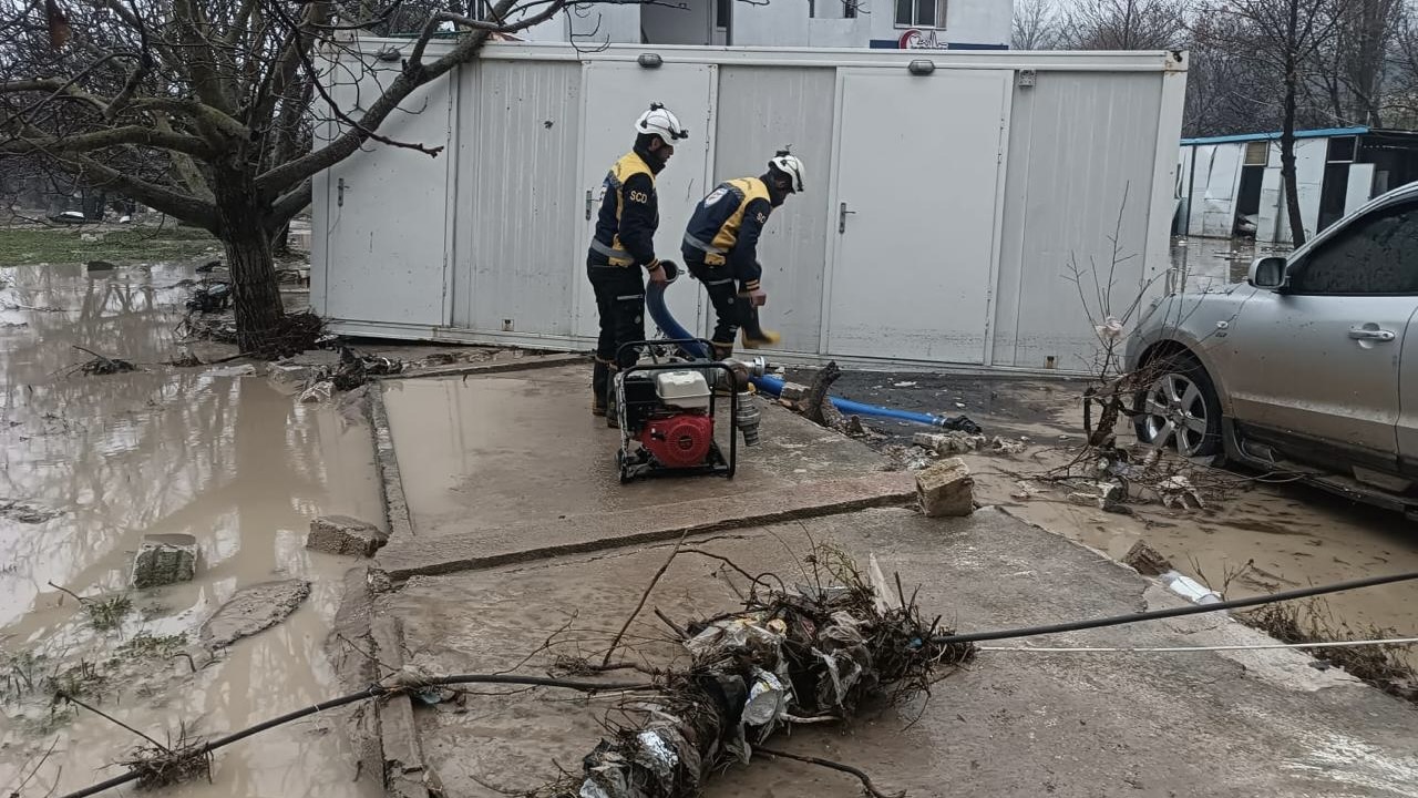 فيضانات مفاجئة تضرب 3 محافظات سورية