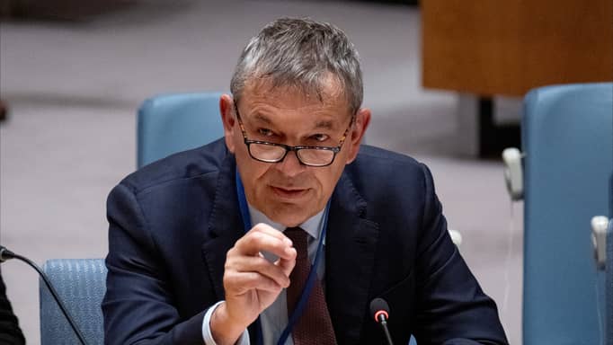 الأونروا تعلّق خدماتها بالضفة