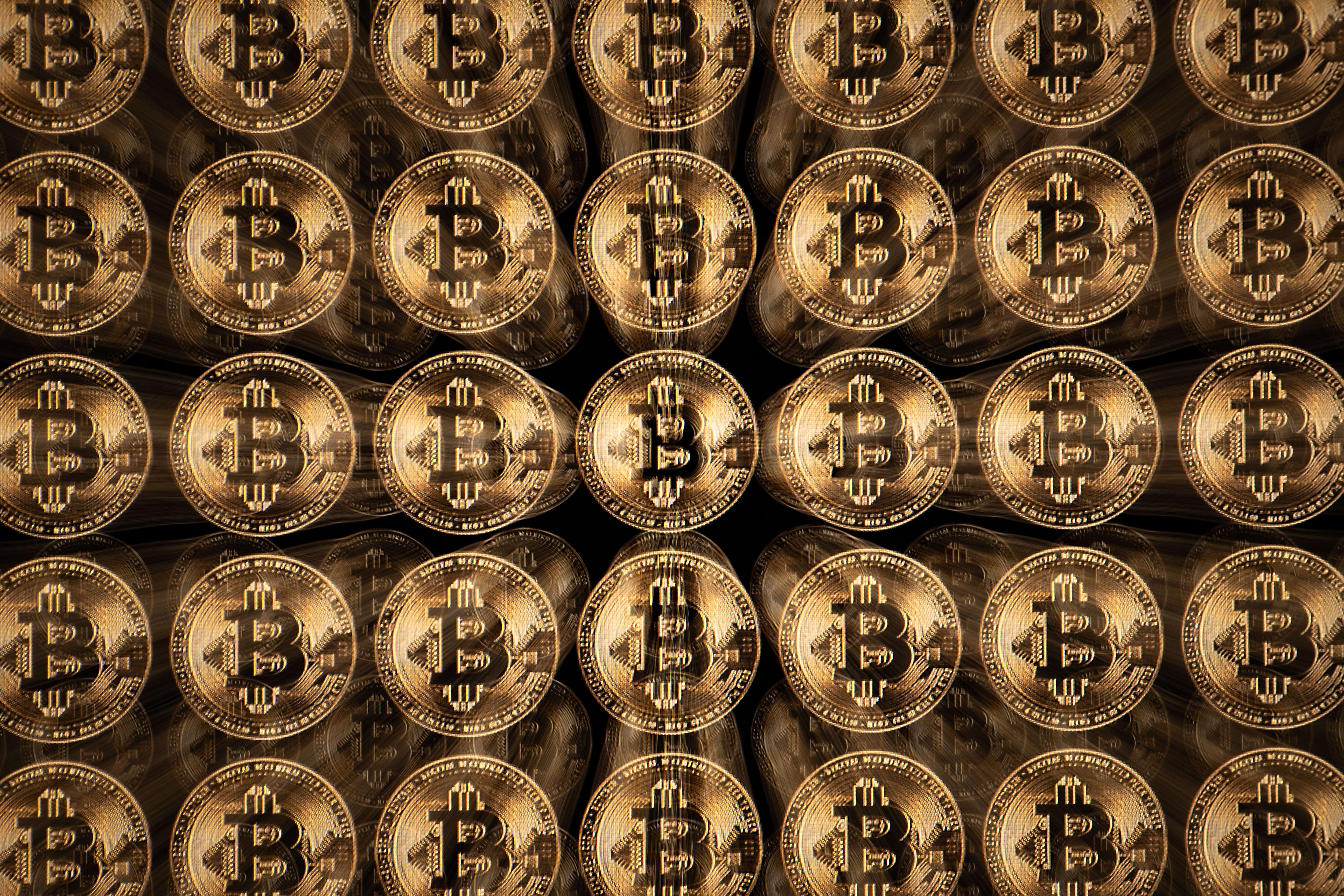 سحب السيولة يضغط على الكريبتو.. بتكوين تقترب من 70 ألفا