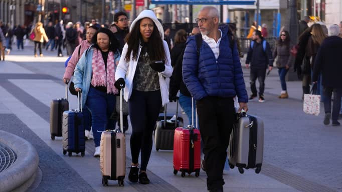 بعد "السياحة المفرطة".. كيف تصبح "سائحا جيدا"؟