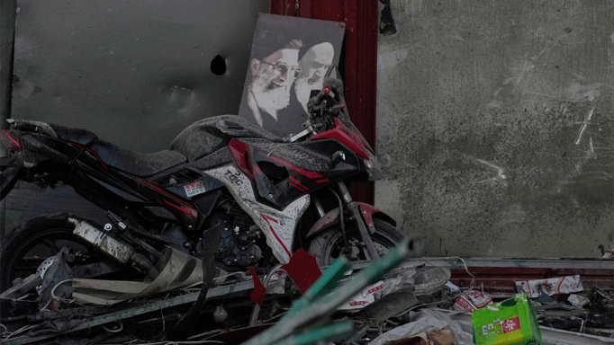 إيران تواجه الضربات بـ"الدفاع الفسيفسائي".. كيف يعمل؟