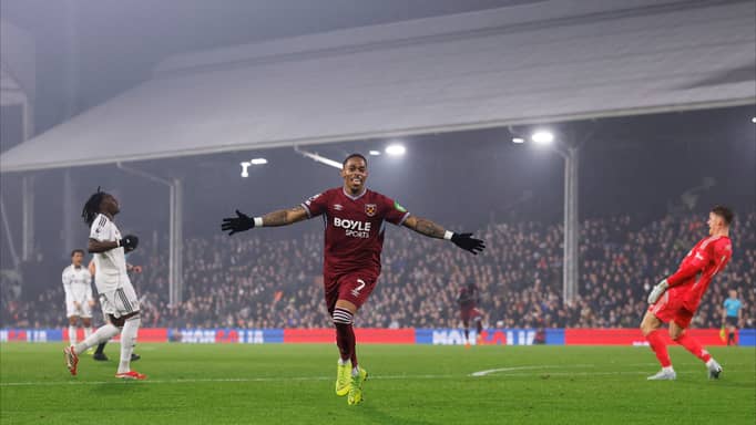 نجم وست هام "ضد القانون"