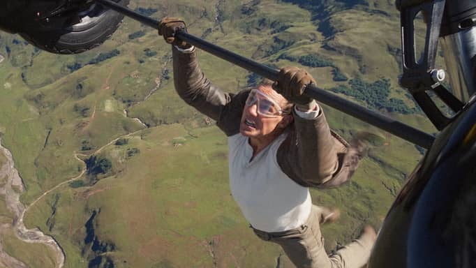 "حرب مزايدات" من باراماونت ضد نتفليكس على صفقة "وارنر براذرز"