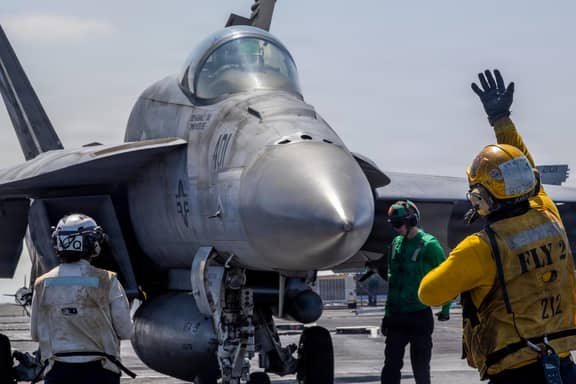 ترامب يتعهّد بفتح هرمز قريبًا ويضغط على الناتو