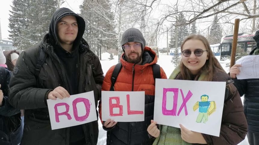 "مظاهرة تحت الصفر" في سيبيريا بعد حظر "روبلوكس"