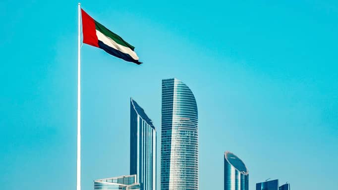 الإمارات ترسّخ موقعها مركزا عالميا للتكنولوجيا المالية