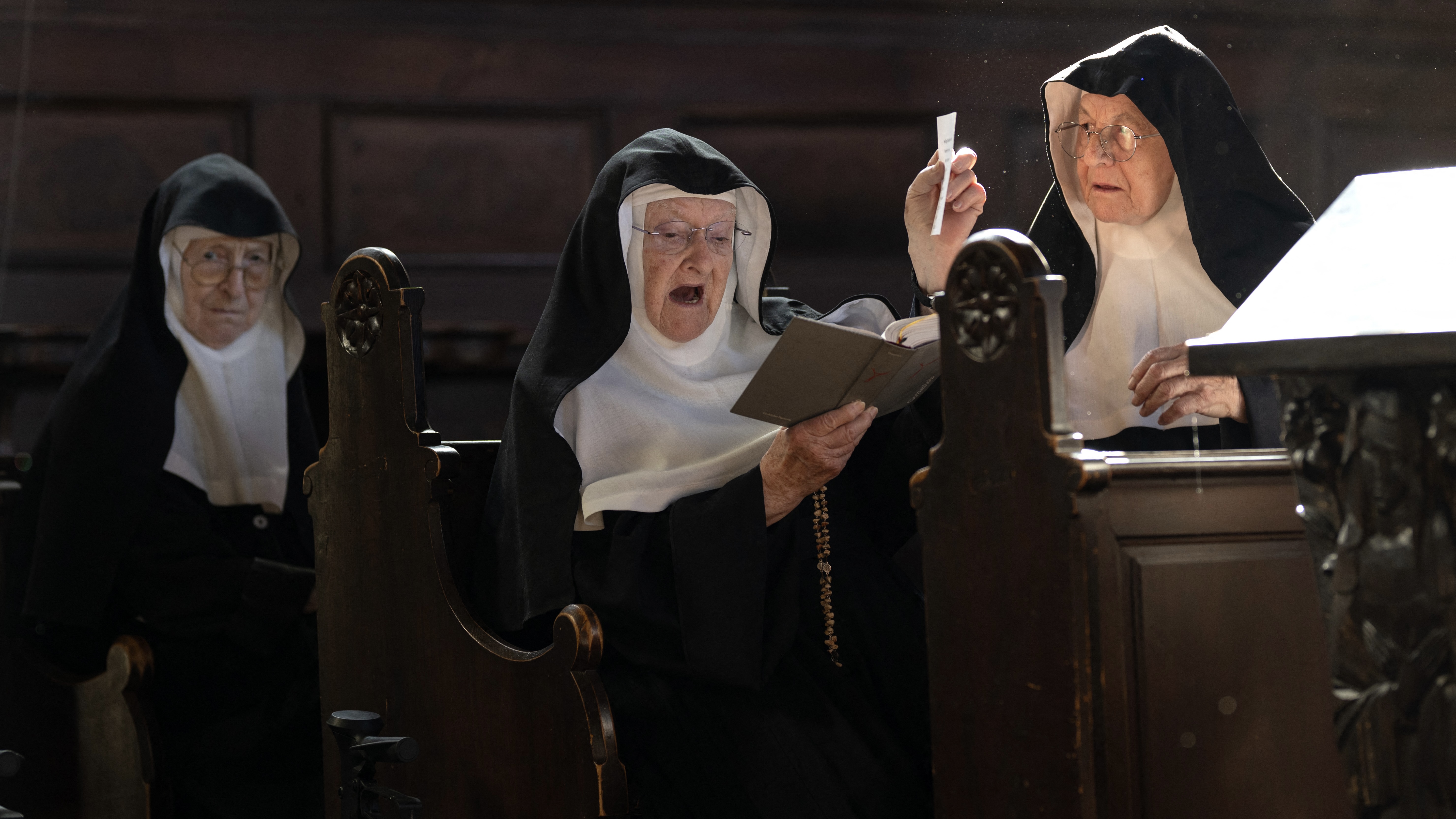 "راهبات متمردات" في النمسا يرفضن عرضا بشأن "احتلال دير"