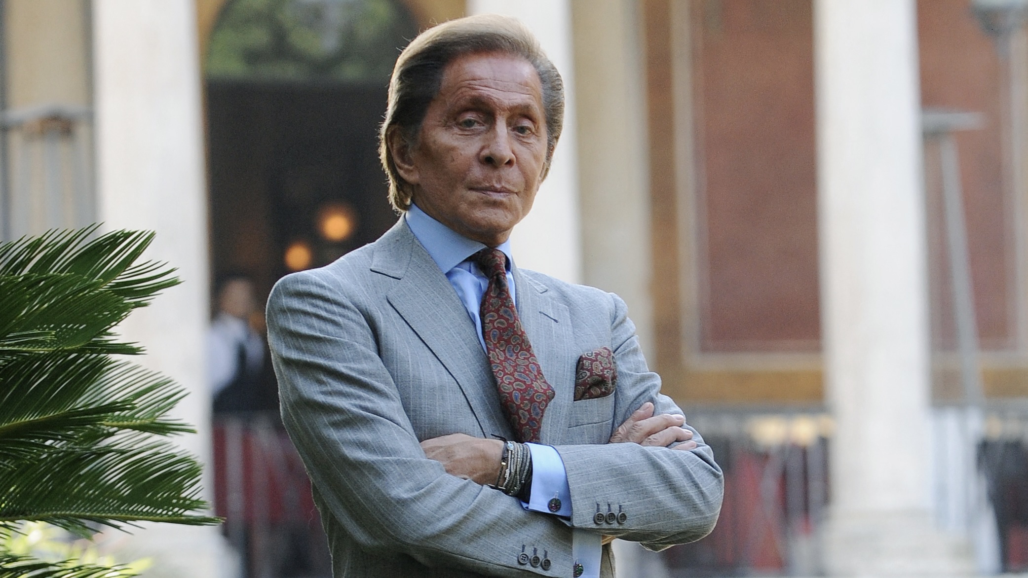 وفاة "إمبراطور الموضة" الإيطالي فالنتينو عن 93 عاما