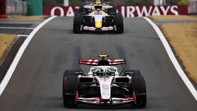 "غودزيلا" تقتحم فورمولا وان