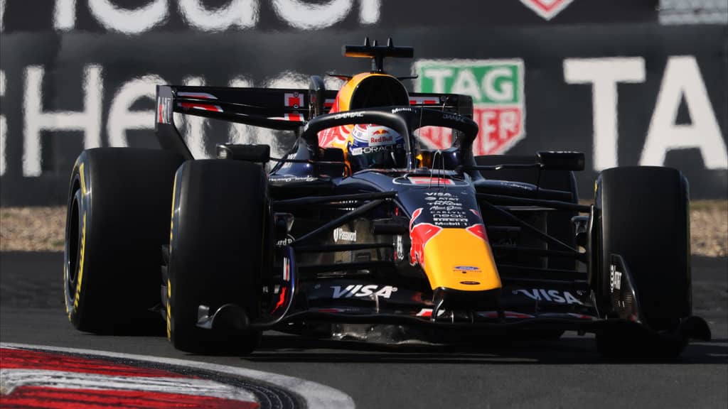 فيرستابن الغاضب يطرد صحفيا في سباق اليابان