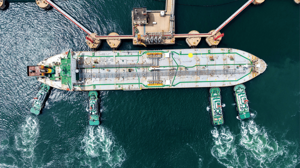 حصار مزدوج في هرمز.. رهان ترامب عالي المخاطر