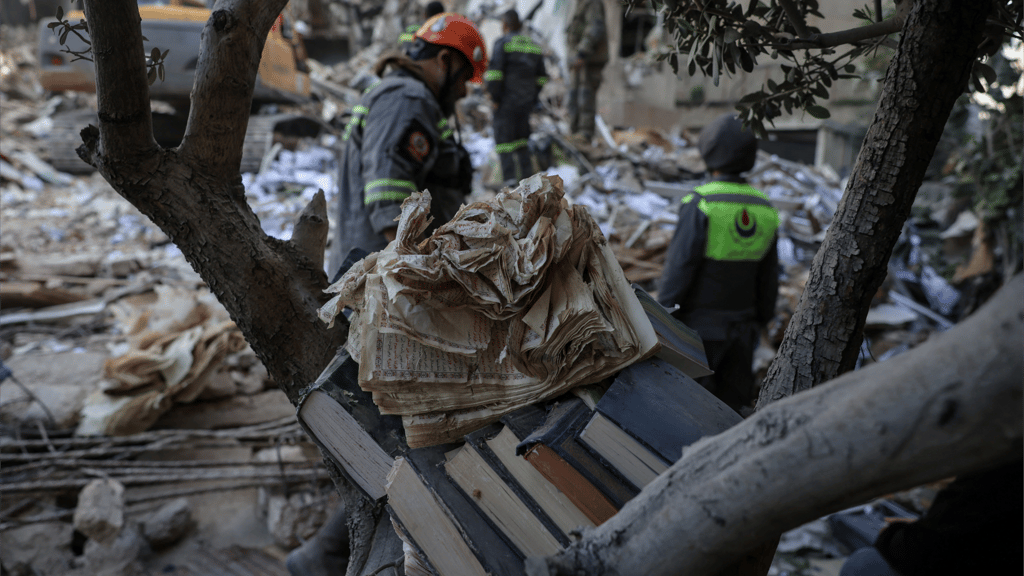 إسرائيل تكثف ضرباتها بـ"إف-35".. كيف تحرج إيران في لبنان؟