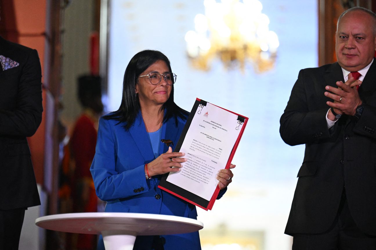 كوبا خارج حرس فنزويلا.. هل بدأ فكّ التحالف تحت ضغط واشنطن؟