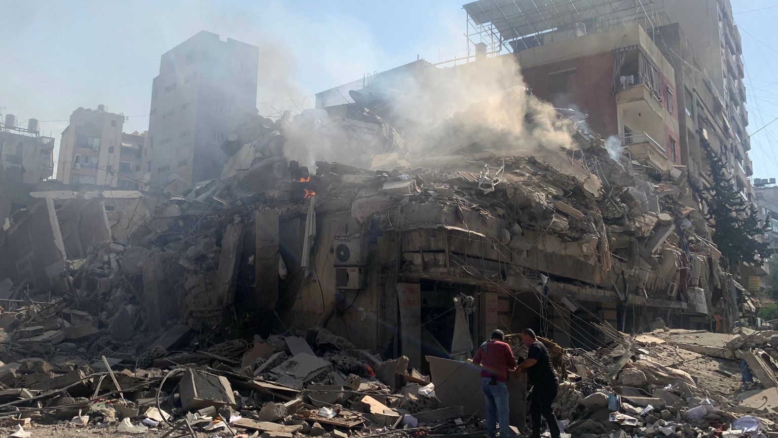 ضاحية بيروت الجنوبية بعد الغارات.. تسوية مبان بالأرض وحركة نزوح واسعة