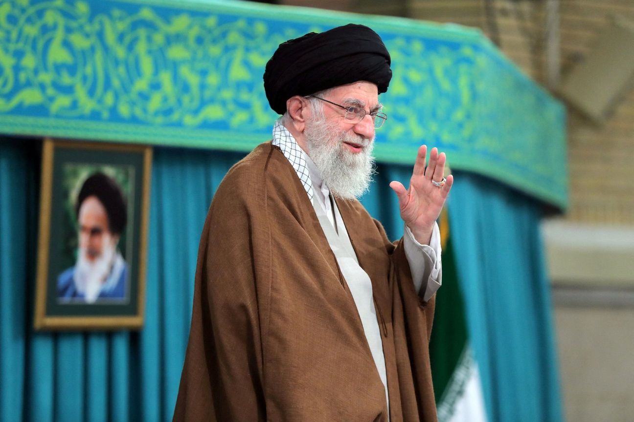 خامنئي: إسرائيل "أخطأت في الحسابات"