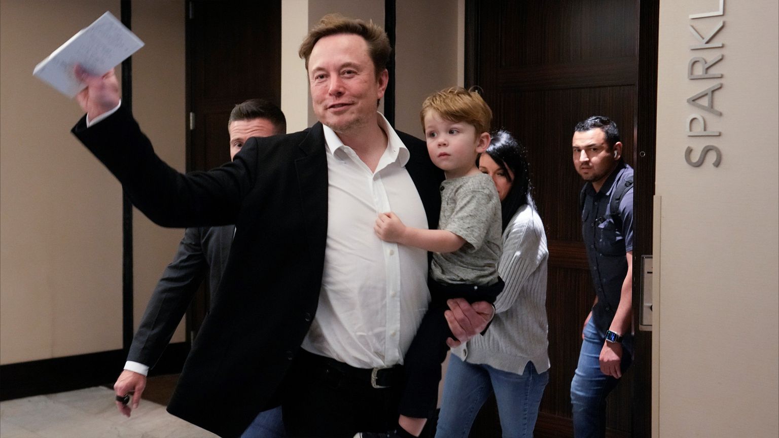 ماسك ينهي علاقته مع كاليفورنيا.. مبدأ أم نهاية مصلحة؟