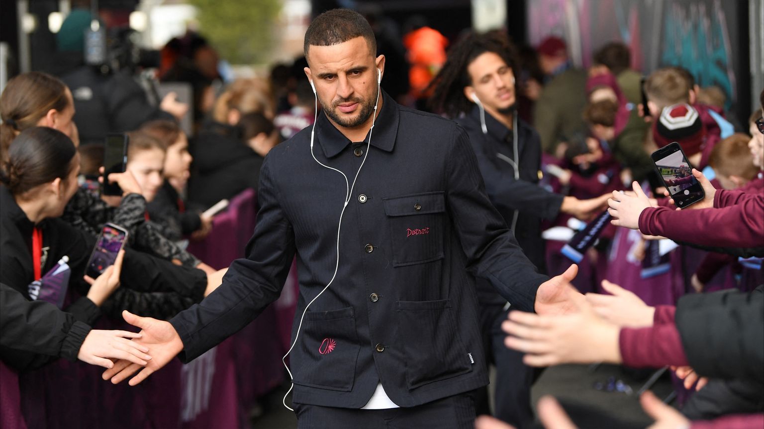 نصيحة تقرب ووكر من الاعتزال