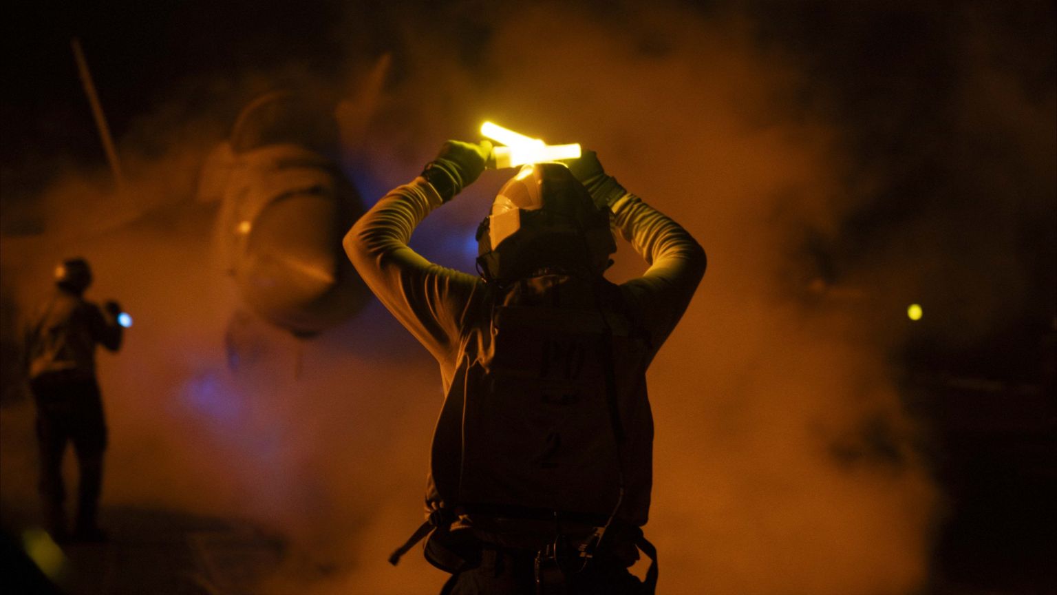 "الحوثي" تتوقع تصعيدا أميركيا.. وتتوعد بالرد