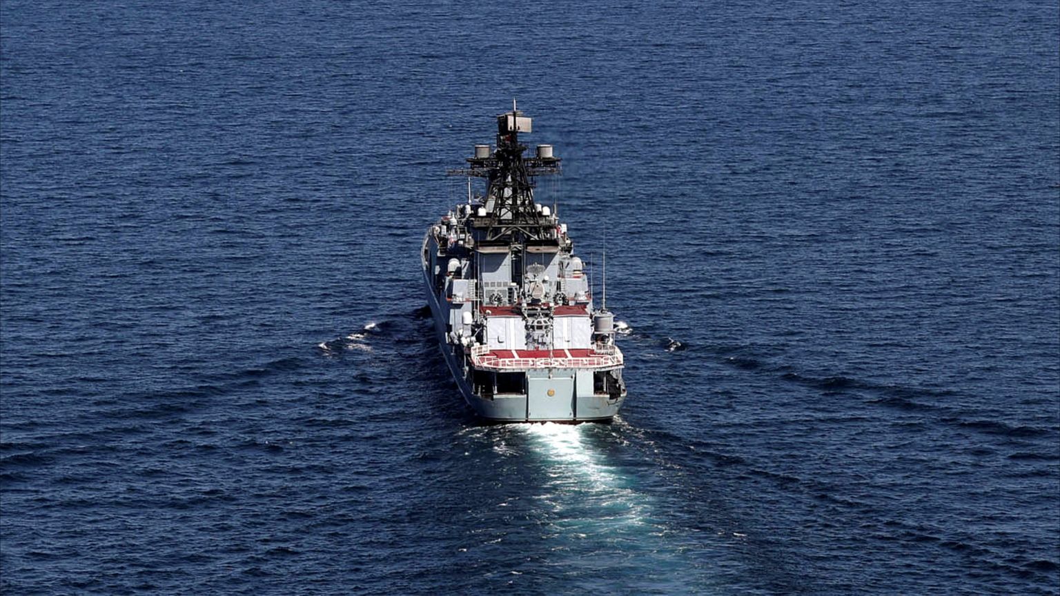 غرق سفينة حربية إيرانية خلال إصلاحات