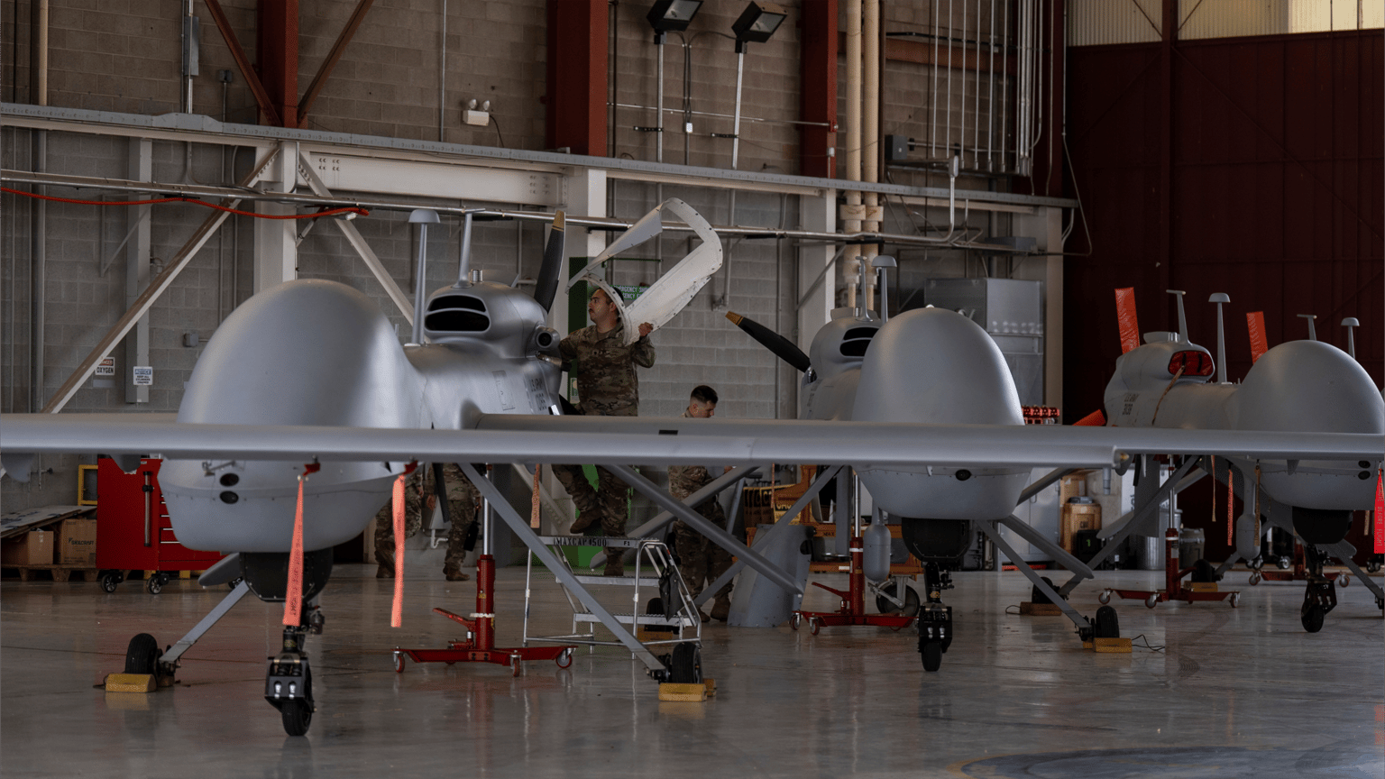 تصادم في البحر وسباق في الجو.. درونز البنتاغون تحت الاختبار