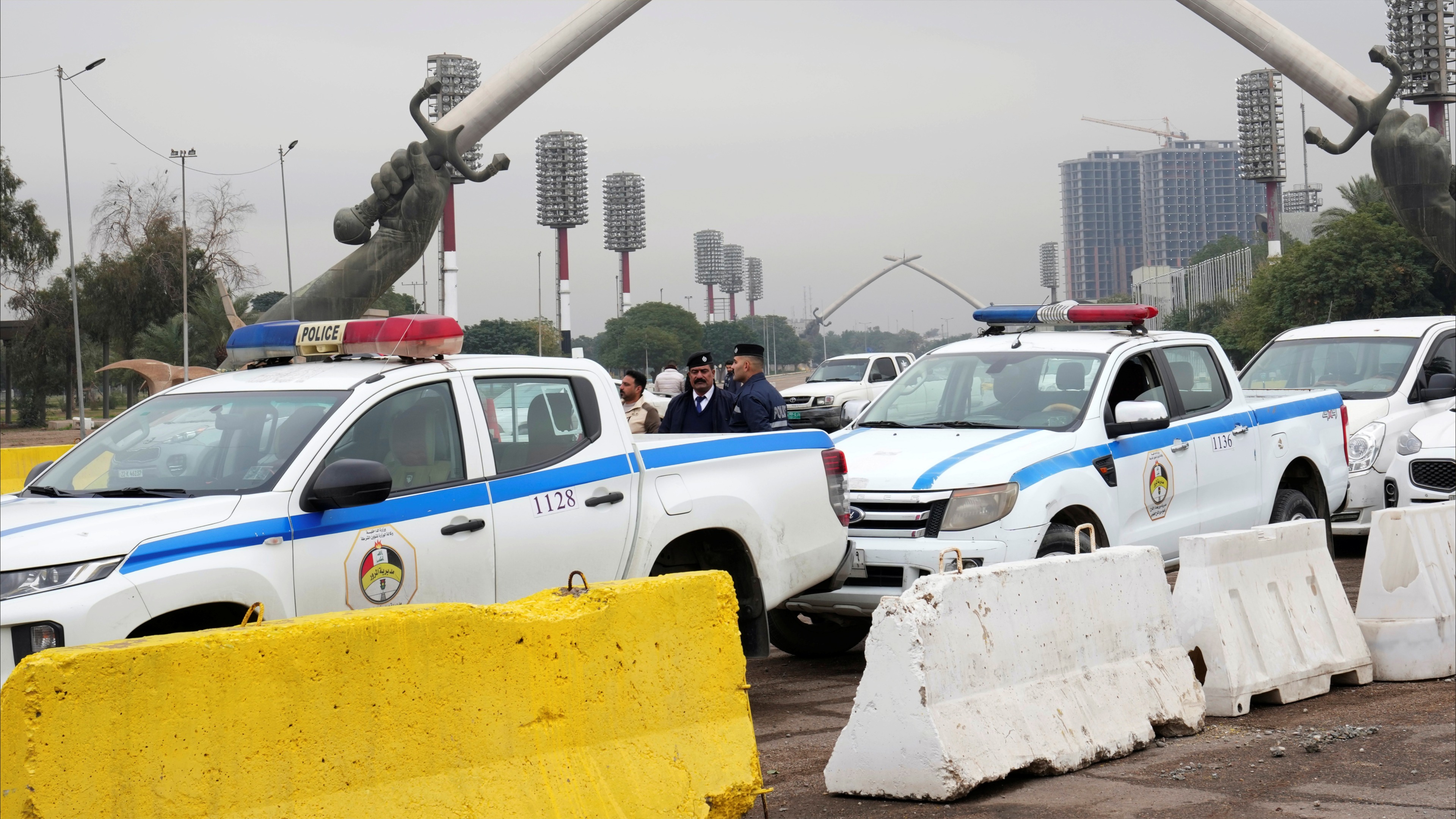 "صندوق عصير" يتسبب بطرد وحبس عنصري شرطة في العراق