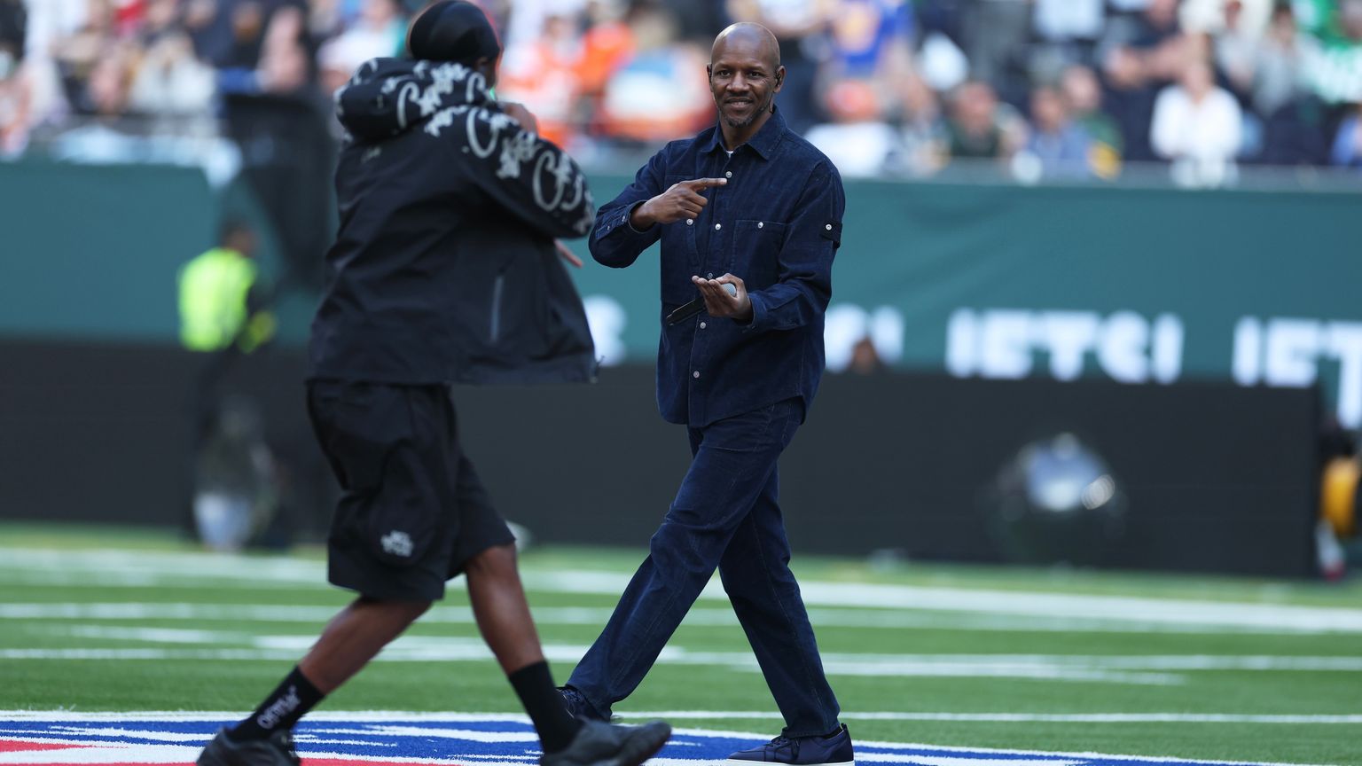 كرة القدم الأميركية تسرق أضواء الحفلات.. "سوبر بول" كل أسبوع