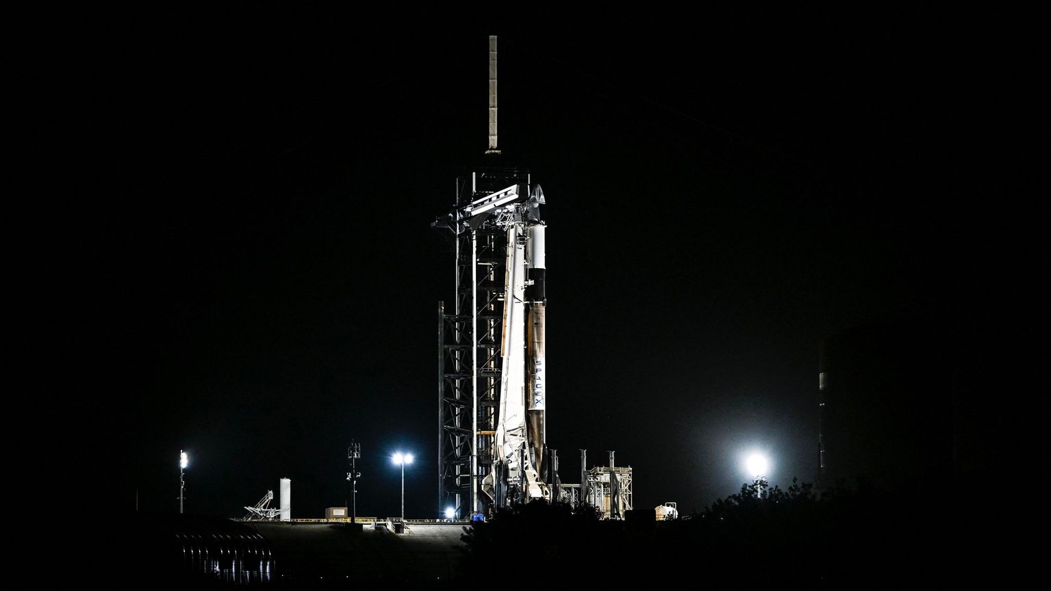 تأجيل أول رحلة سياحية للفضاء