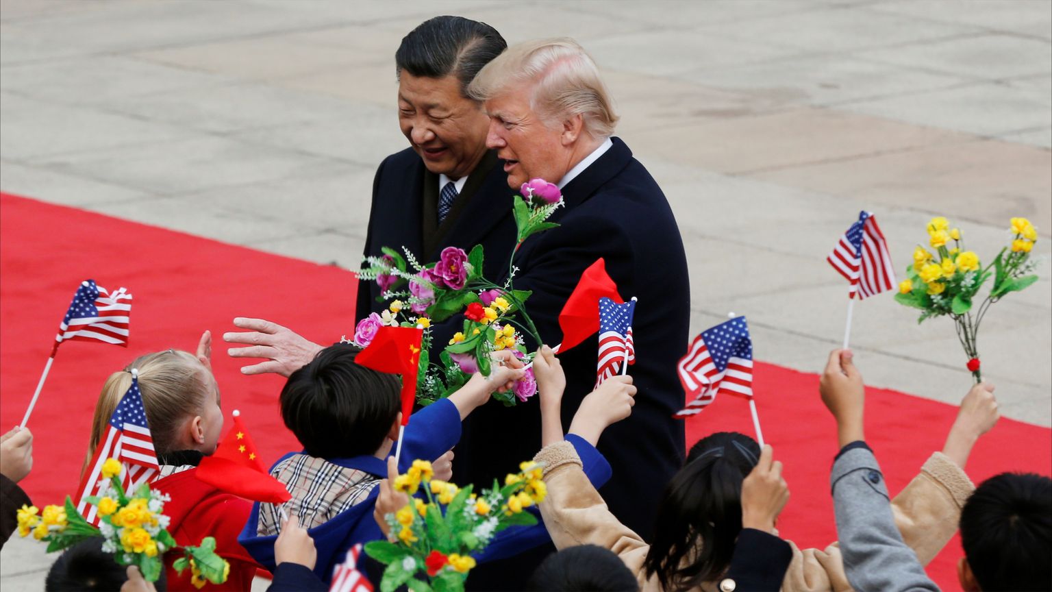 الشريك العدو.. أميركا والصين تبدآن حرب القيود والتفاوض