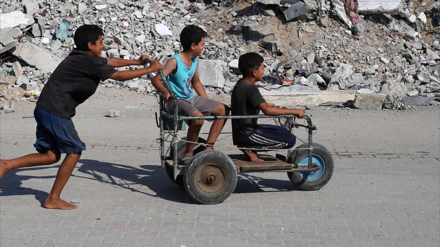 إسرائيل تخصص أماكن تطعيم ضد شلل الأطفال في غزة