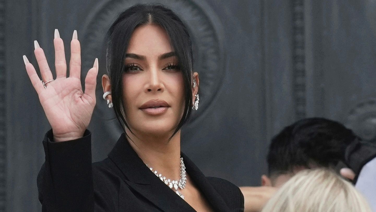 ناسا تقدم "عرضا فضائيا" لكيم كارداشيان