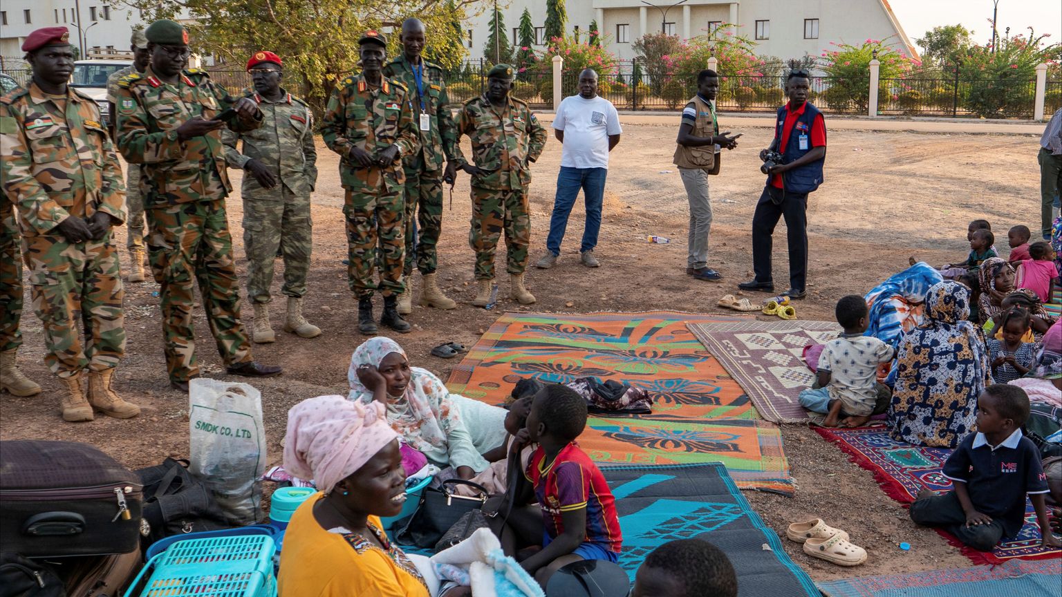 "انتهاكات ود مدني" تحظر السوشيال ميديا في جنوب السودان
