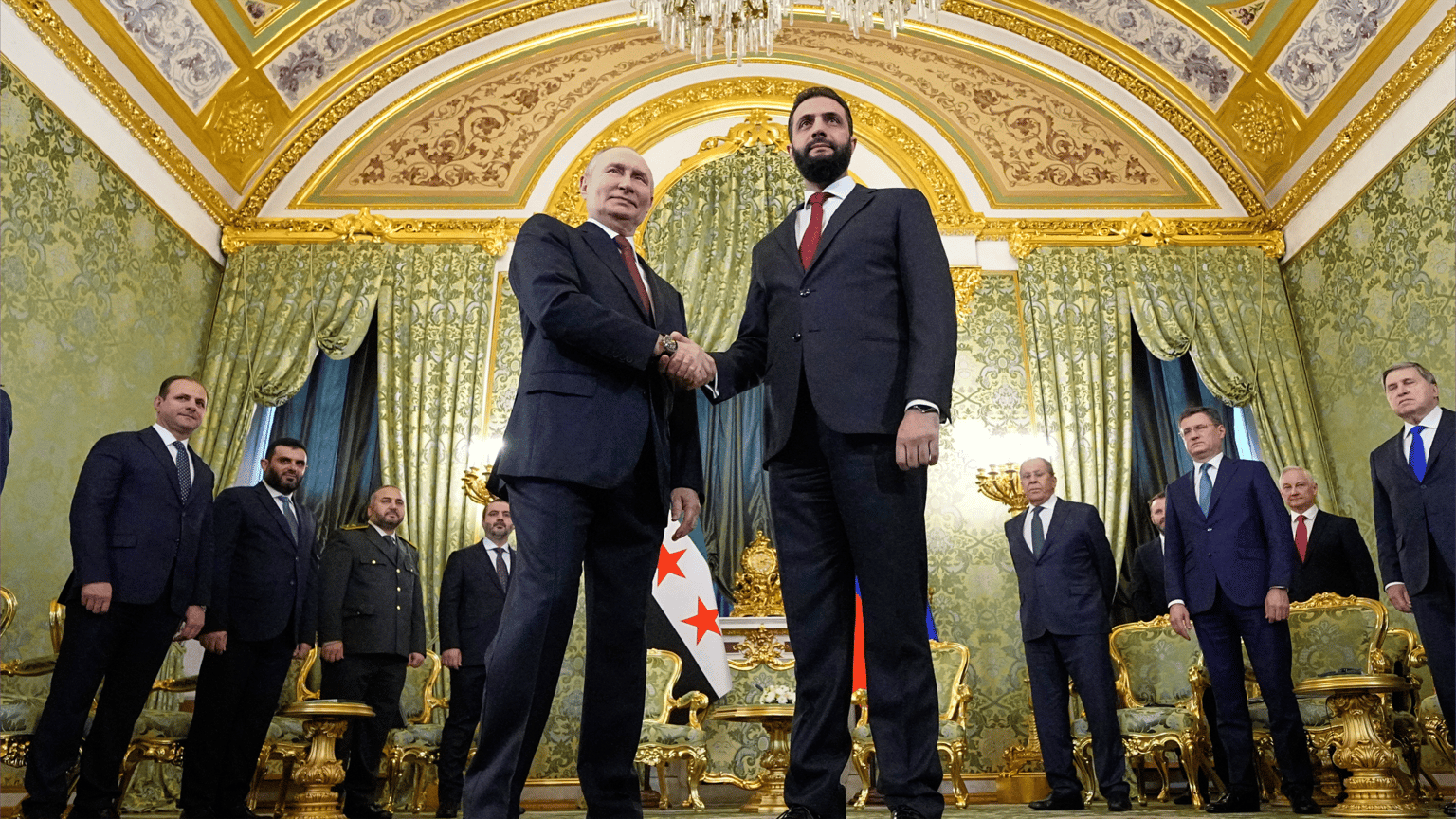 عودة روسية وزيارة إسرائيلية.. سباق نفوذ في الجنوب السوري؟